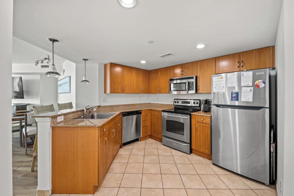 Condo, 3 Bedrooms, Oceanfront (1706) | Private kitchen | Fridge, microwave, oven, stovetop