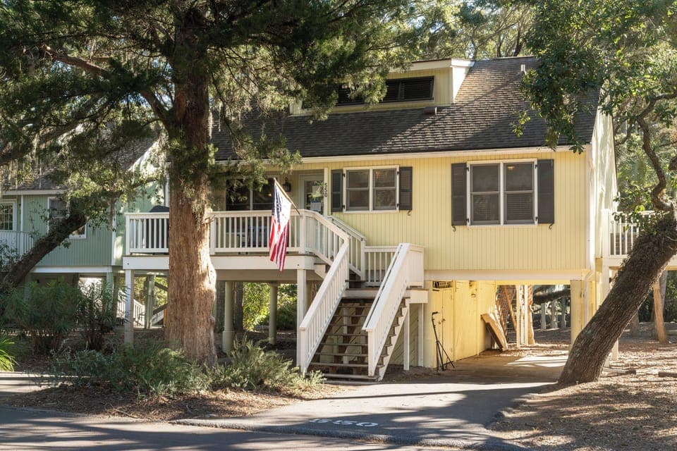 550 Tarpon Pond is a  2 bedroom, 2 bath, plus a loft  cottage.