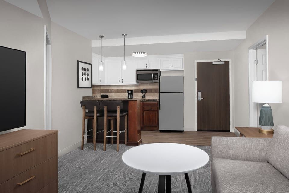 In-room safe, desk, laptop workspace, iron/ironing board
