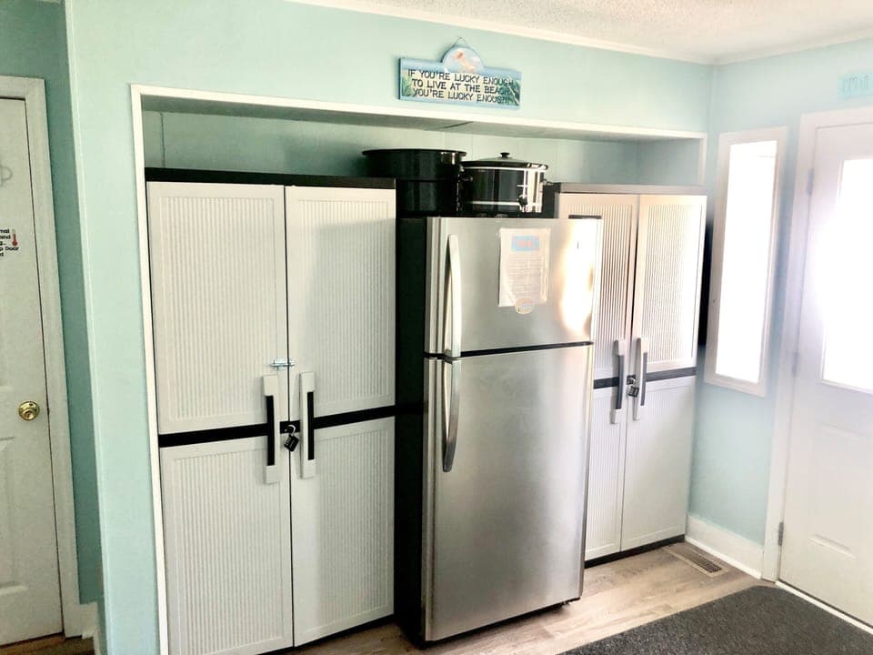  2nd Full size refrigerator on main floor