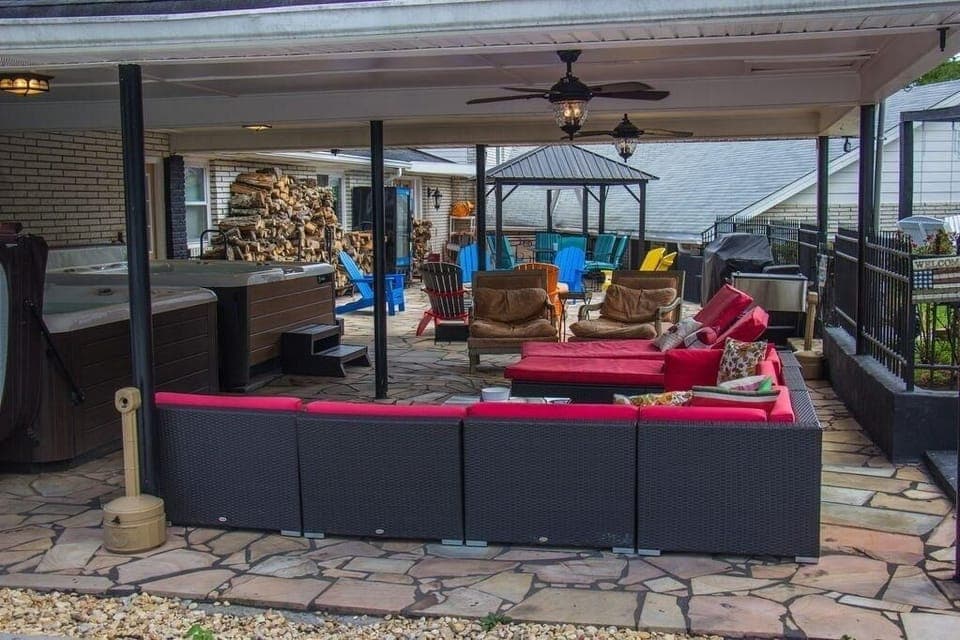 Hot tub