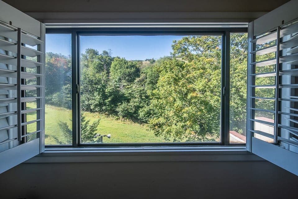Watch the slopes from upstairs loft window