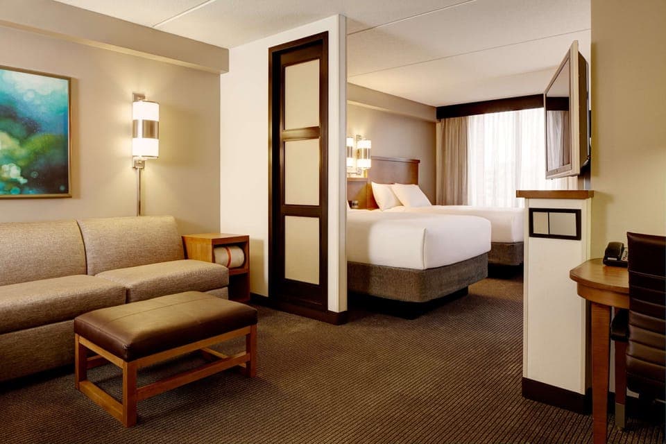 1 bedroom, premium bedding, desk, blackout drapes