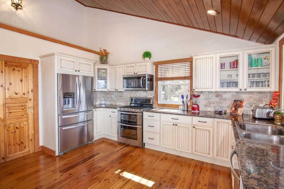 Open Kitchen with Adjacent Dining Table