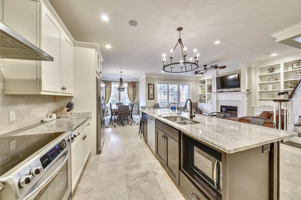 Main Level-Kitchen