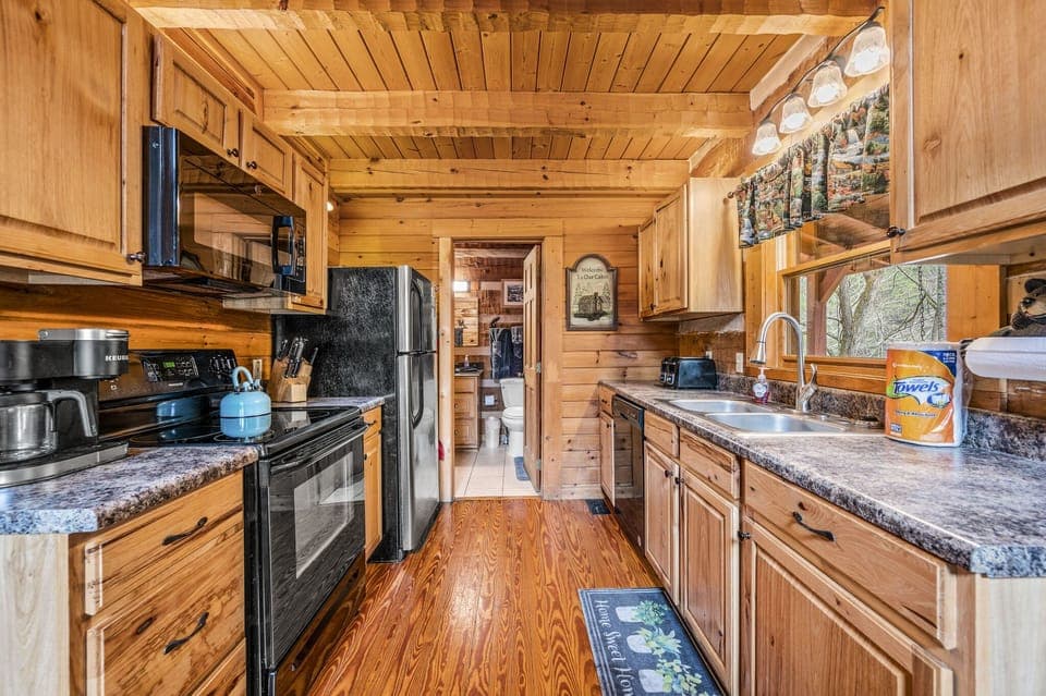 Kitchen Main Level