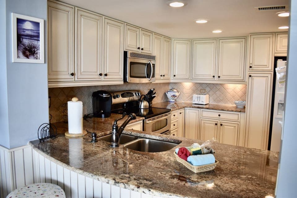 Remodeled Kitchen w/Plenty of Counter Space