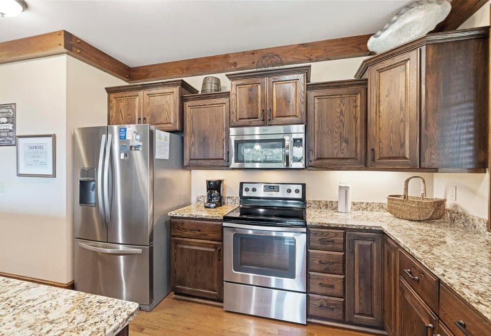 Kitchen--- Granite Counter-tops, Stainless Steel