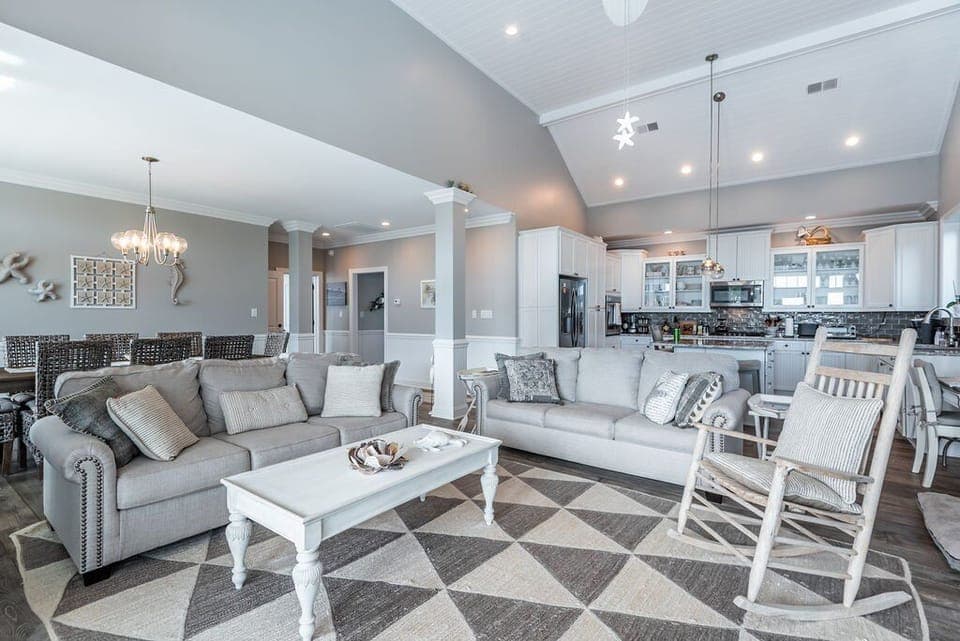 Spacious living room