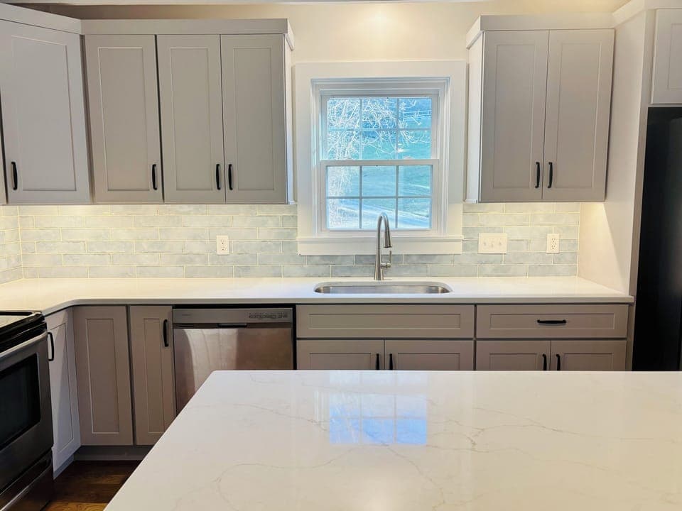 Fully stocked kitchen.