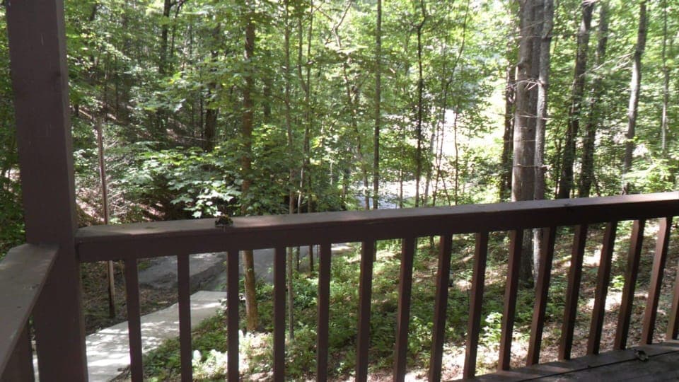 Lower deck