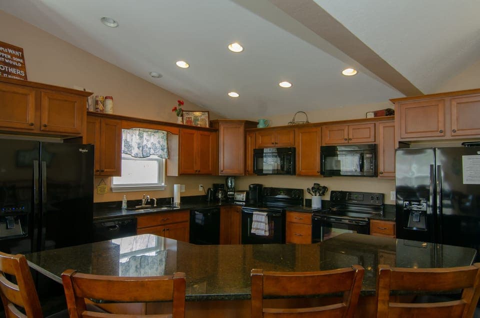 Kitchen with double appliances!
