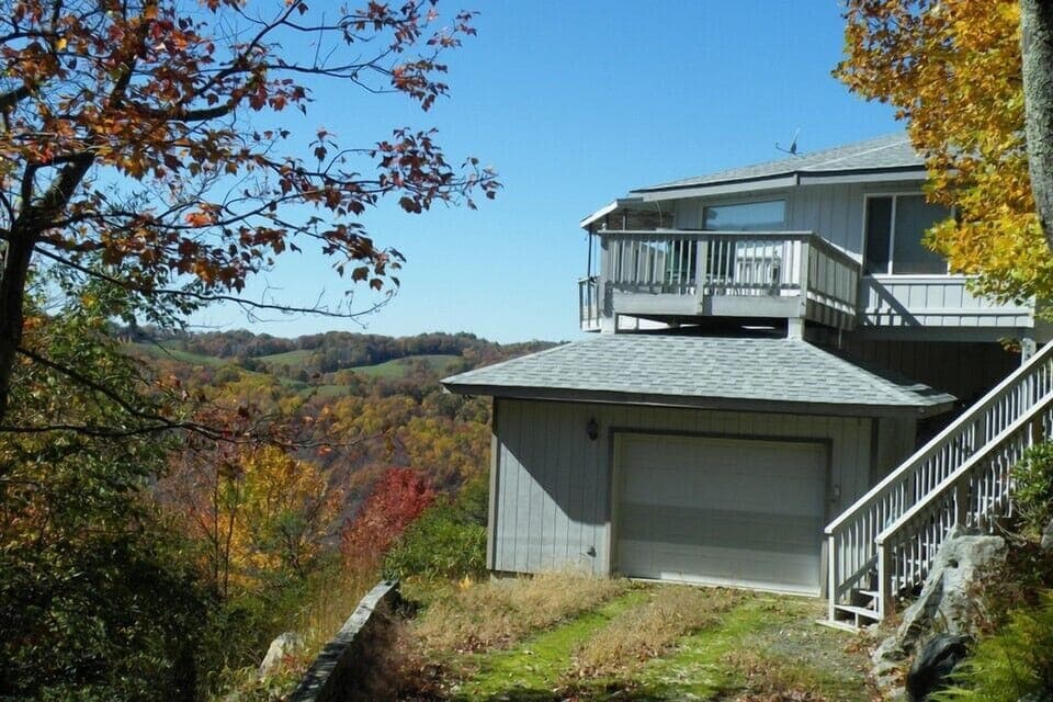 Your own 1.5 acre Woodland Retreat