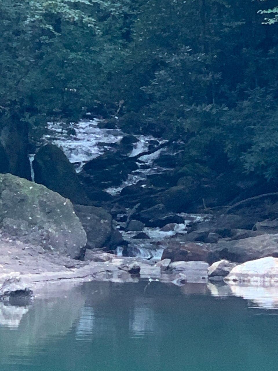 Nearby waterfall for hiking 