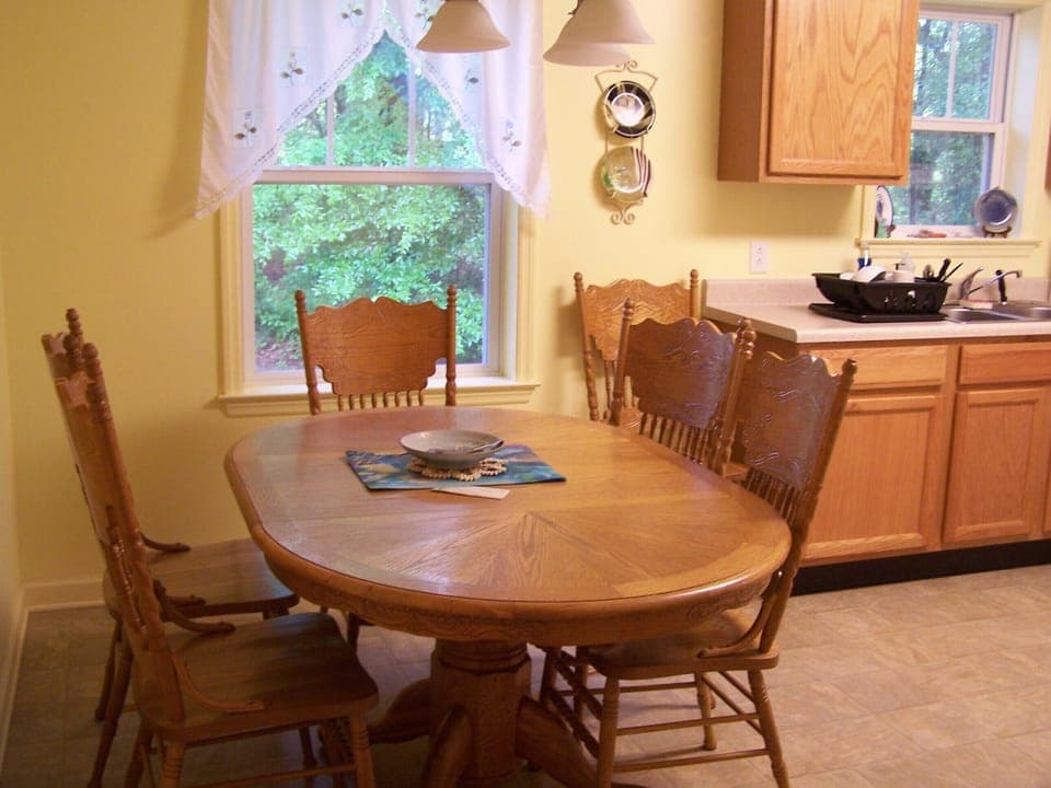 Eat-In Kitchen