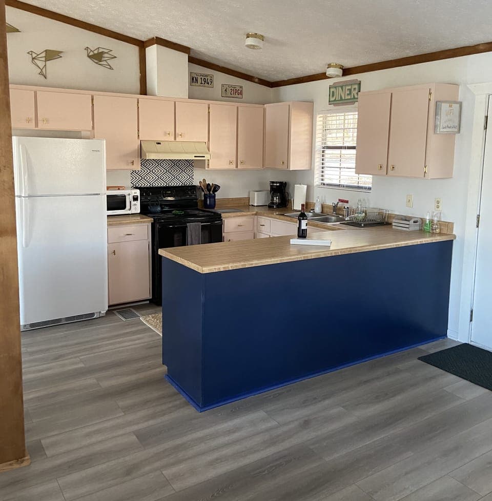 Fully stocked cooks kitchen 