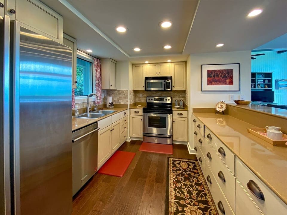 Kitchen, Main Level