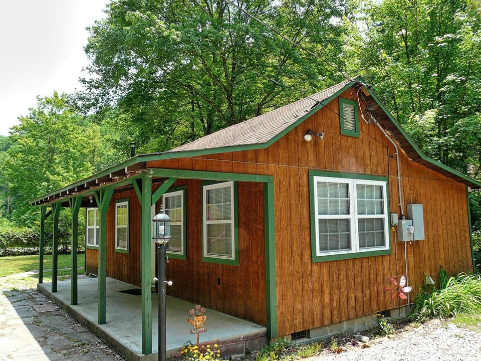 Exterior - Welcome to Cozy Cabin on a Creek