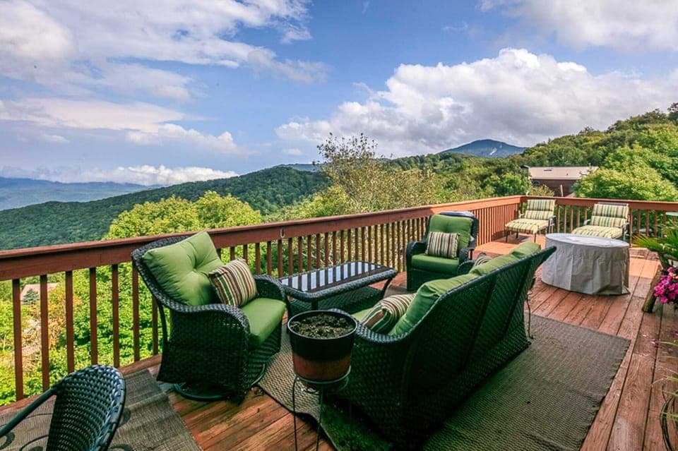 Views from Main Level Deck at Four Diamond Escape