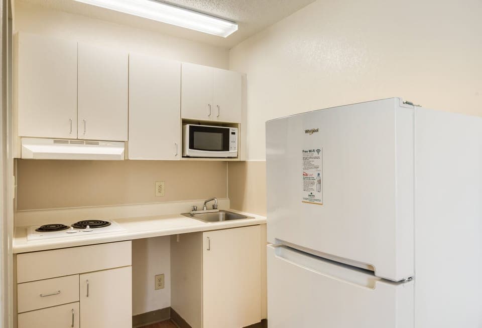 Fridge, microwave, stovetop