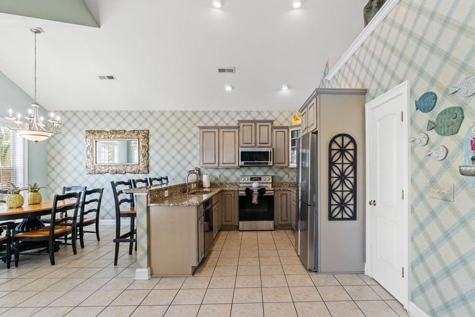 Main Floor - Kitchen