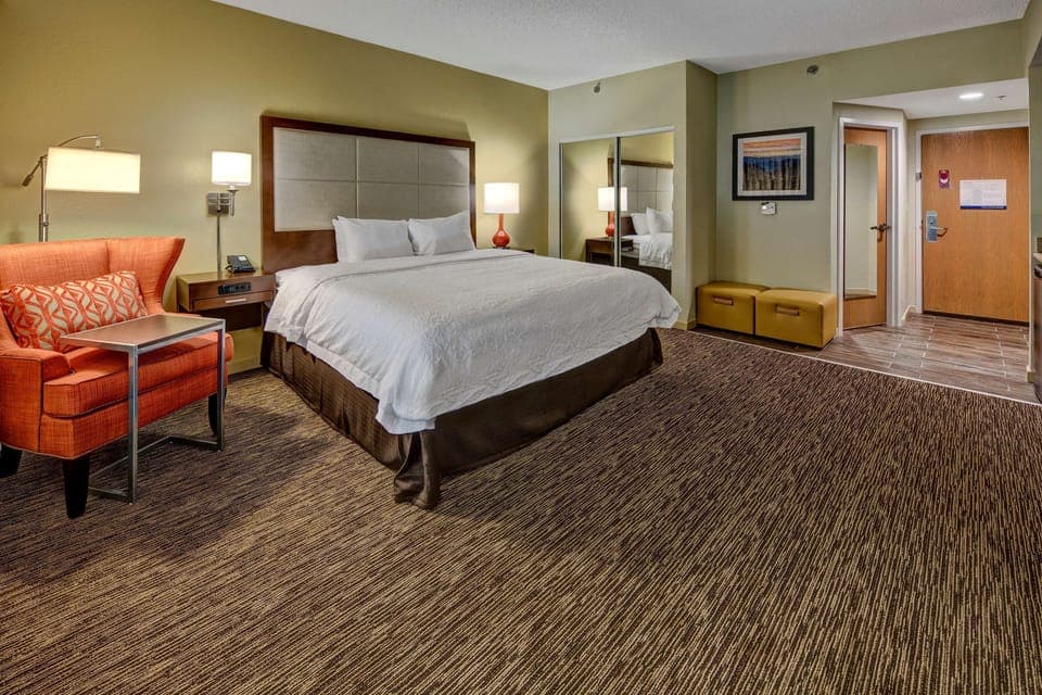 In-room safe, desk, laptop workspace, free WiFi