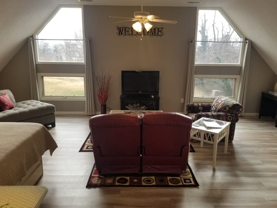Welcome to our little Lofty Escape!