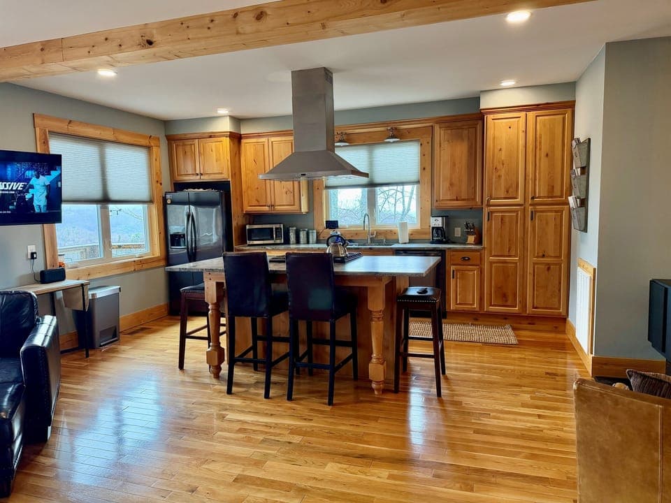 Kitchen Main Floor