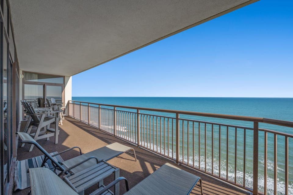 Let your eyes absorb the blue of the sky & sea in endless views.