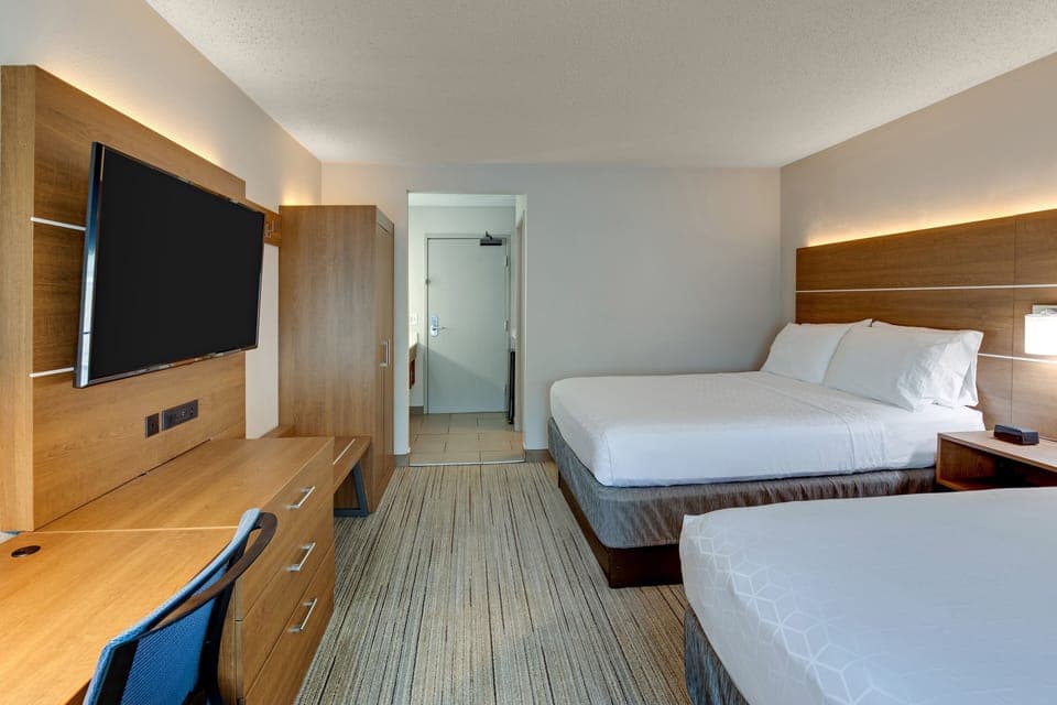 Standard Room, 2 Queen Beds | Premium bedding, memory foam beds, in-room safe, desk