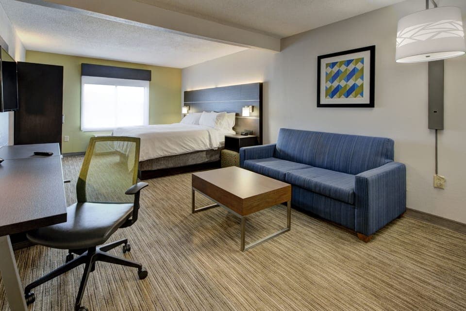 Suite, 1 King Bed with Sofa bed | Premium bedding, in-room safe, desk, blackout drapes