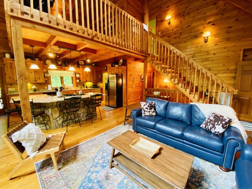 Fully open main level 
