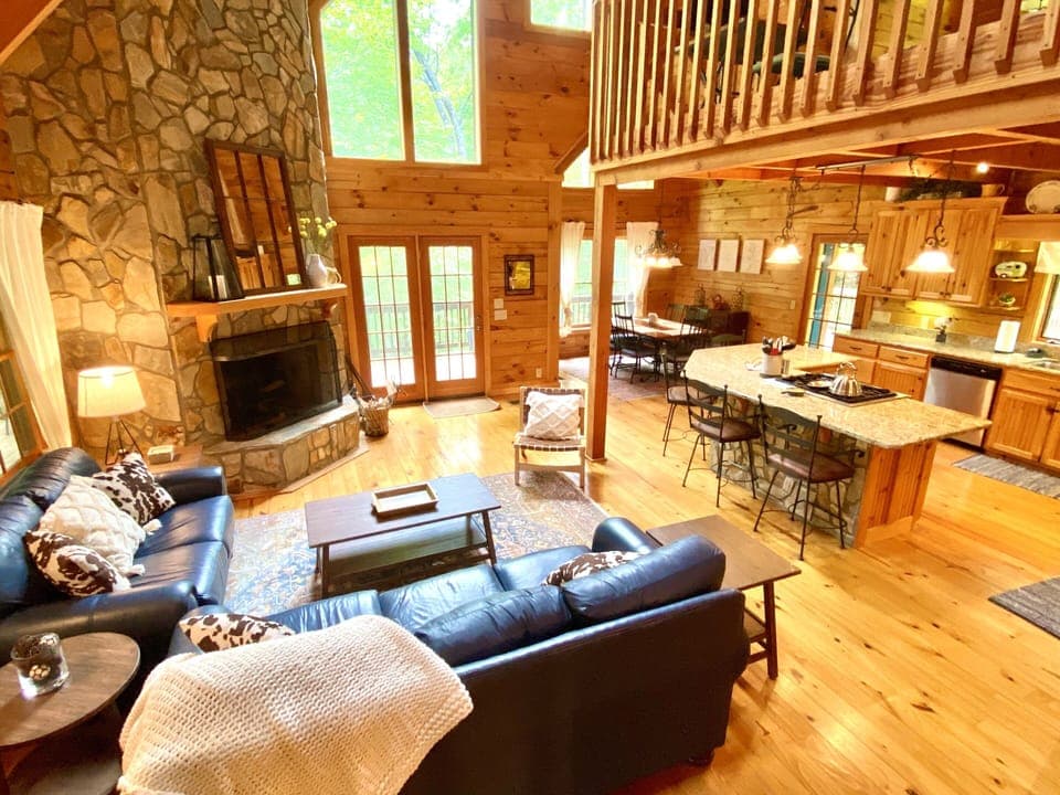 Fully open main level 