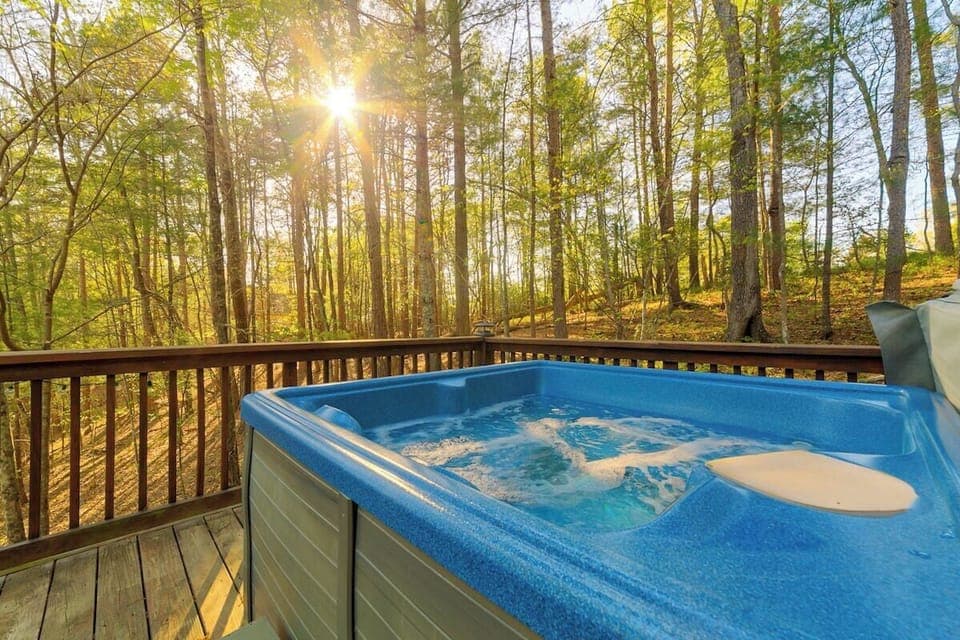 Refreshing Hot tub