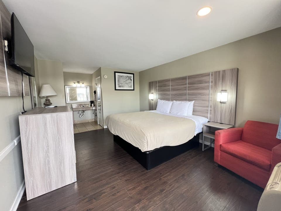 In-room safe, iron/ironing board, free WiFi, bed sheets