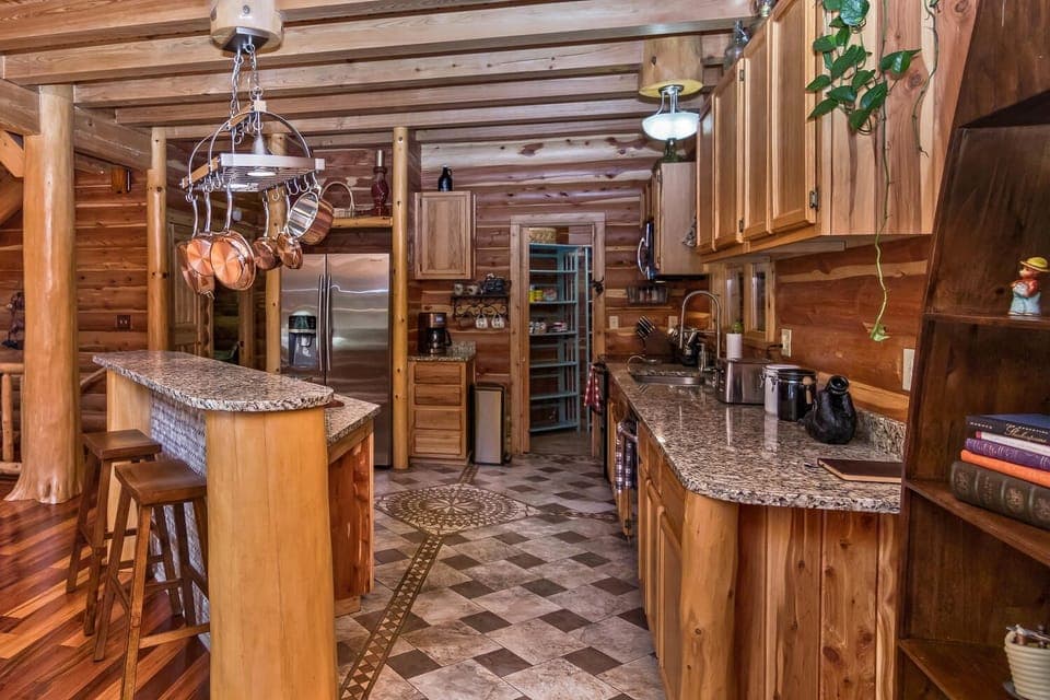 Full kitchen