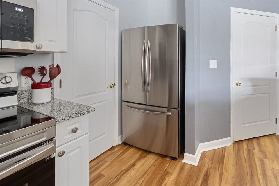 Full refrigerator to stock everything you need for your trip