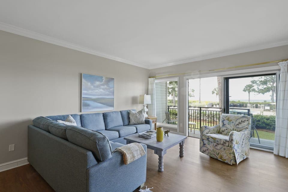 Living Room | 1866 Beachside Tennis - Living Room | 1866 Beachside Tennis