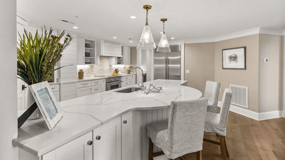 Kitchen Breakfast Bar