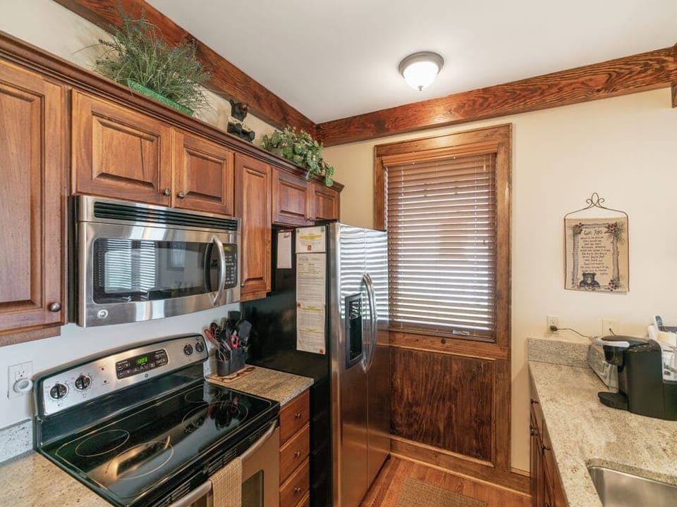 Kitchen--- Granite Counter-tops, Stainless Steel