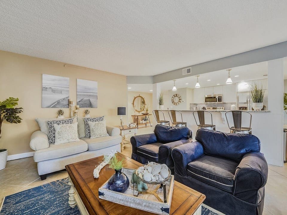 Living Room, Dining Area and Kitchen at 1674 Bluff Villa