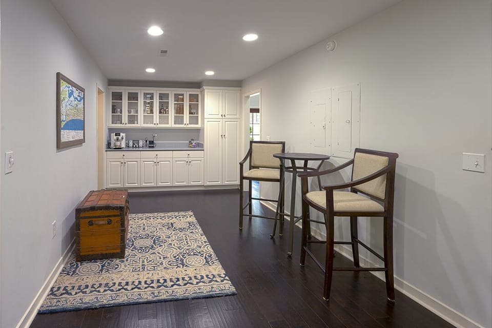 Kitchen dining area