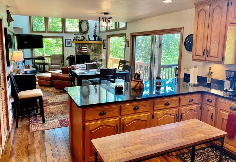 House, 3 Bedrooms | Private kitchen | Fridge, oven, coffee/tea maker, toaster