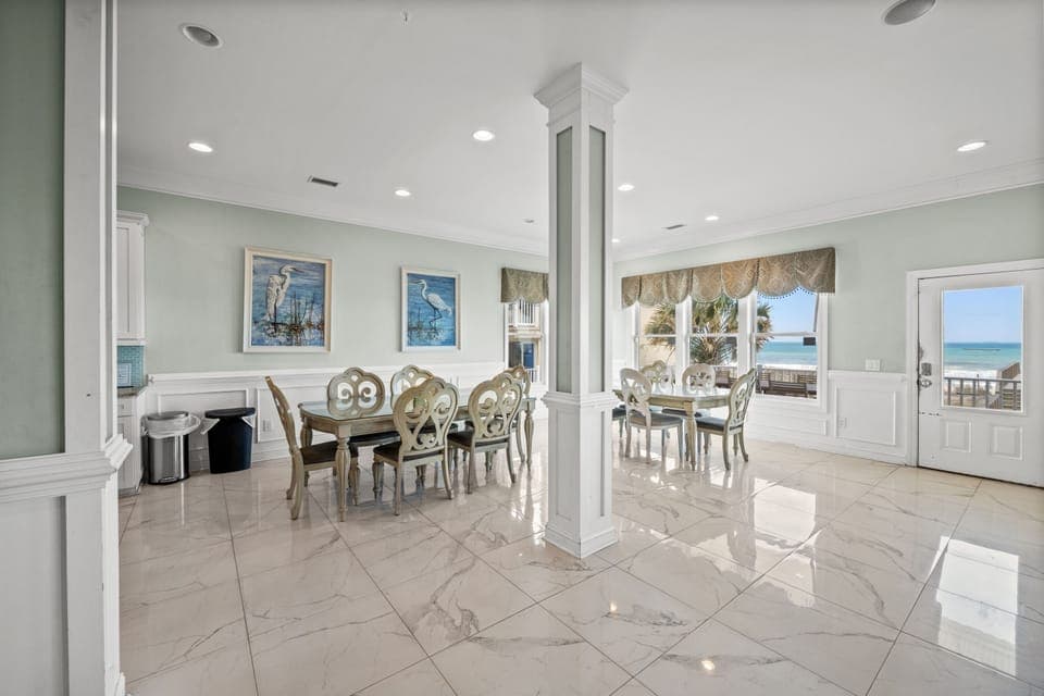 Gather for a family meal and enjoy some great conversation around the tables.