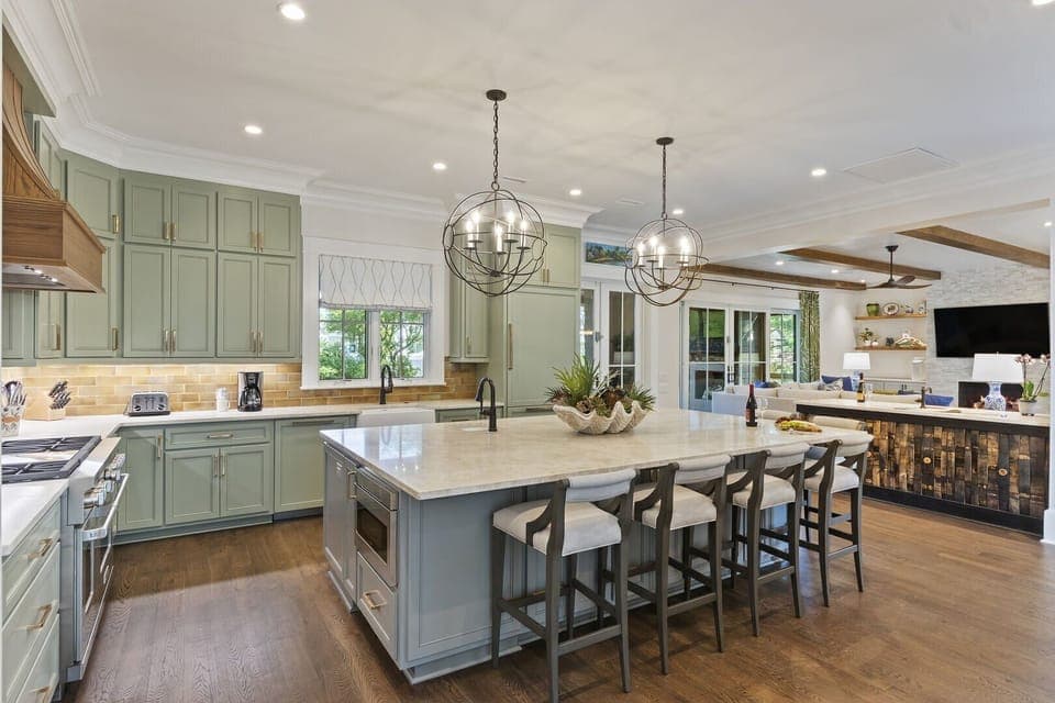 Fully Equipped Chef's Kitchen - Second Floor