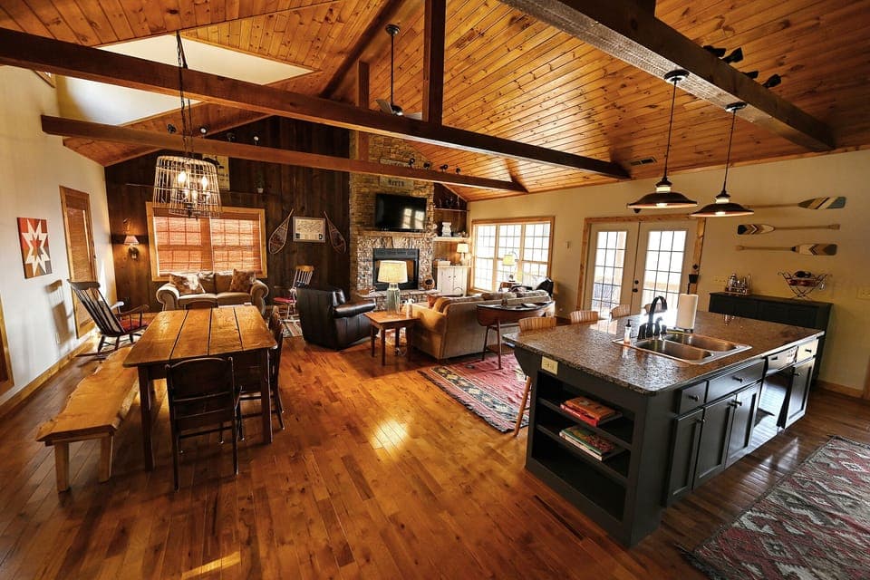 Flying Squirrel Cabin Rental Living Room