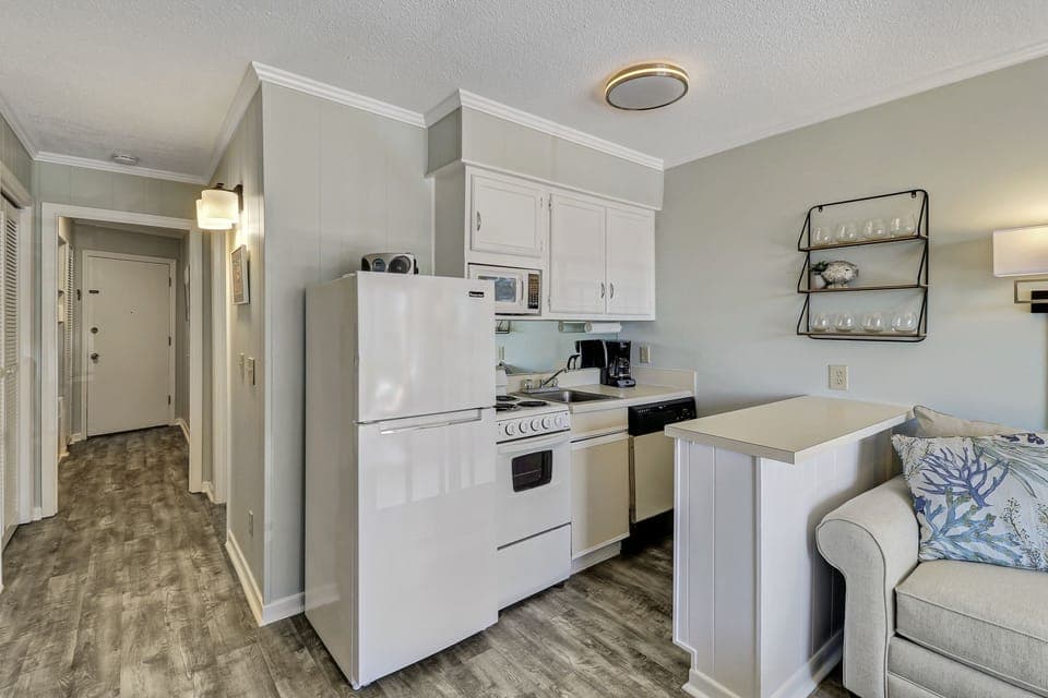 Kitchen - Everything you will need in this kitchen to make your vacation memorable!