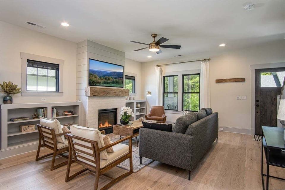 Living Room with Gas Fireplace