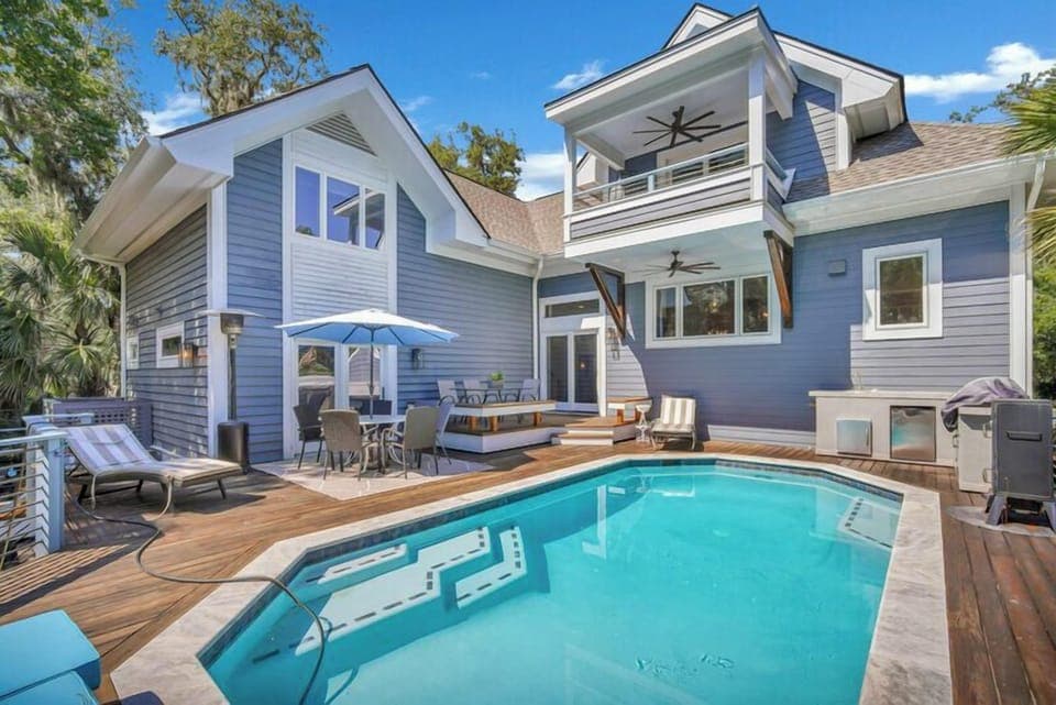 Private pool