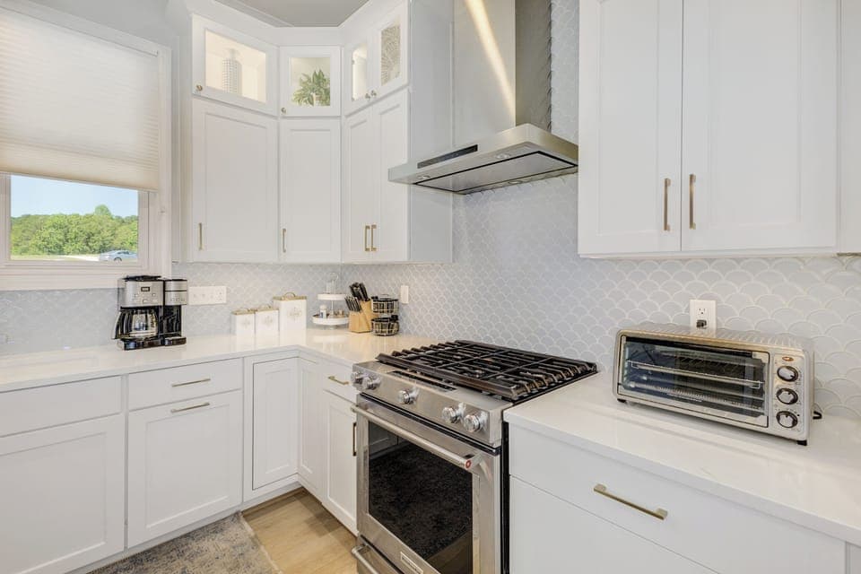 6 burner gas range, Toaster over with convection/air fry option